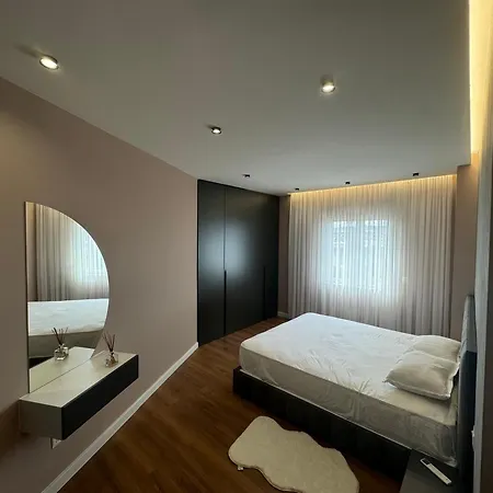 Apartment Swanky *