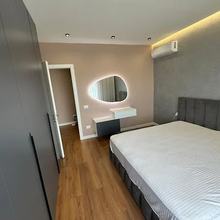 Apartment Swanky Tirana